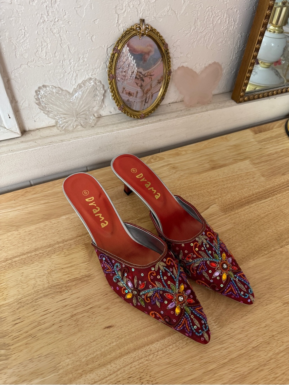 2000s Drama Beaded Pointed Toe Kitten Heels Size 9 Y2K Jewel Embellished Whimsy - Picture 3 of 15
